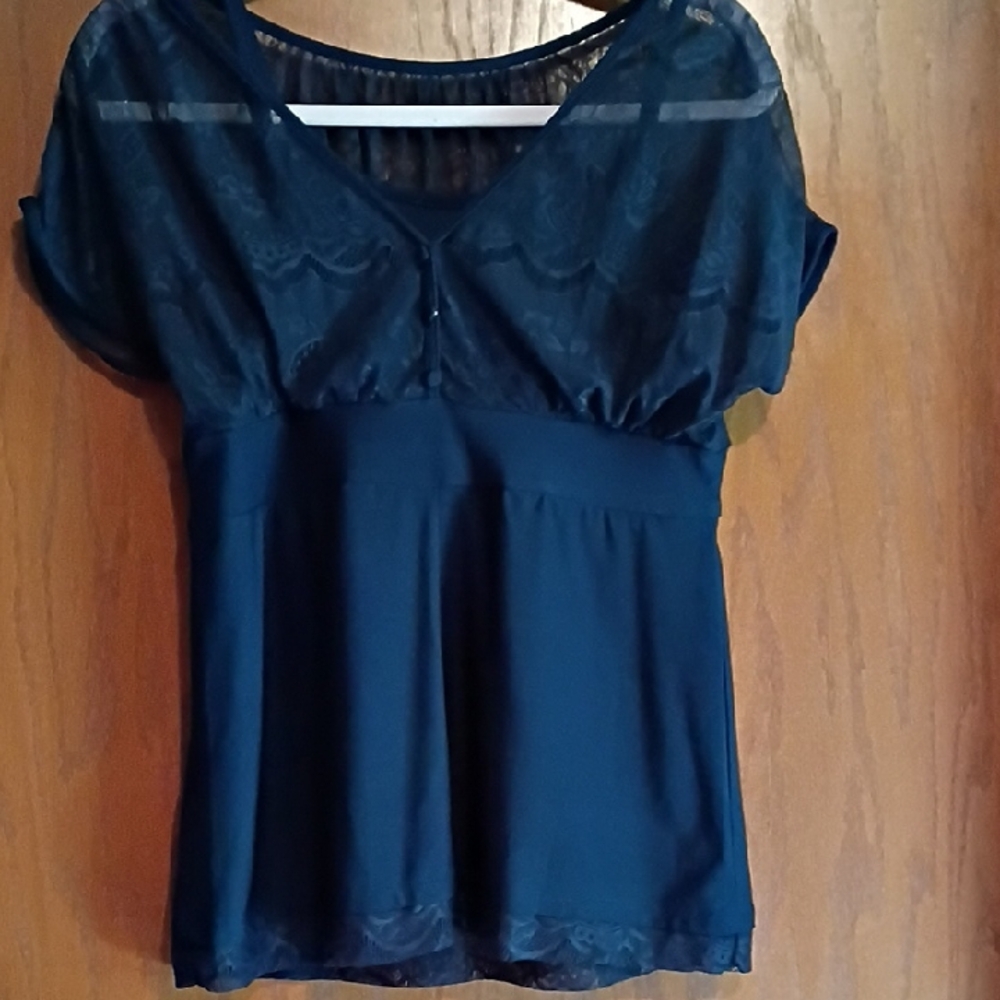 💙 Elegant Navy Blue Lace Top Size Small